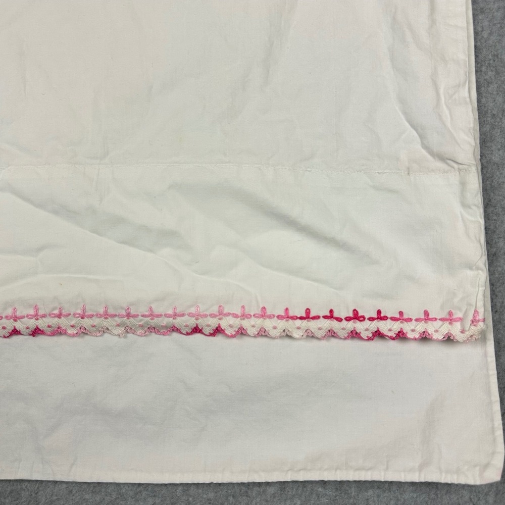 Vtg White Cotton Pillowcase Pink Floral Embroidered Scalloped Lace Trim 20x28